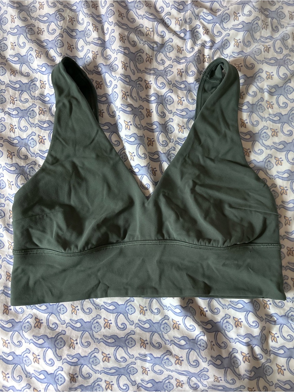 Lululemon v neck sports bra